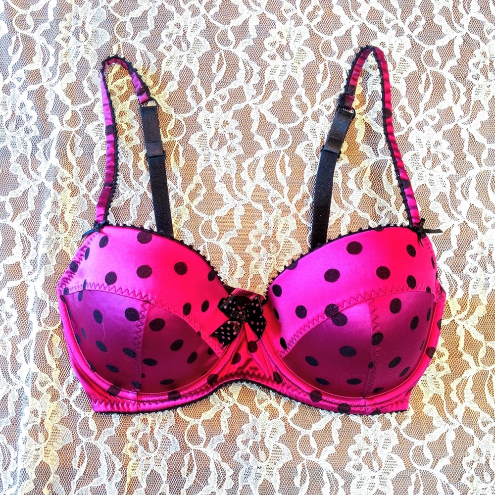 👙Betsey Johnson 32DD Pin-Up Style Bra